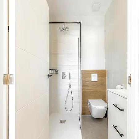 Luxury In Island Village.