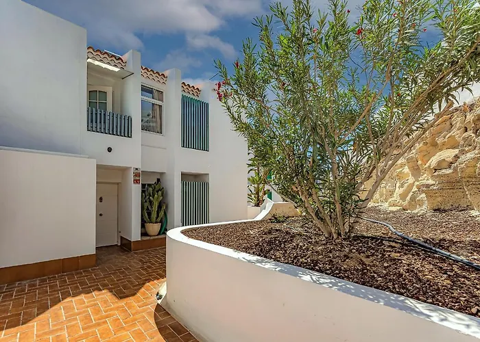 Luxury In Island Village.