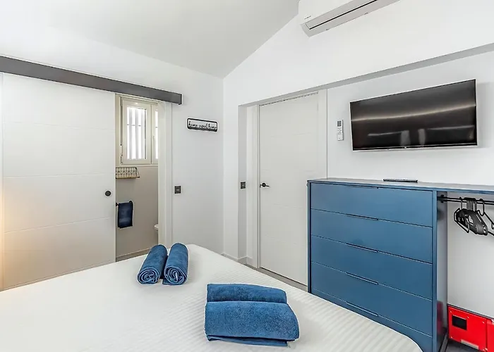 Апартаменти Luxury In Island Village. Адехе