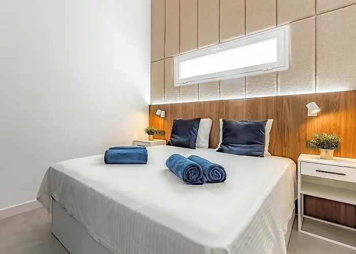 Luxury In Island Village.