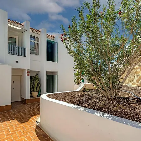 Luxury In Island Village.